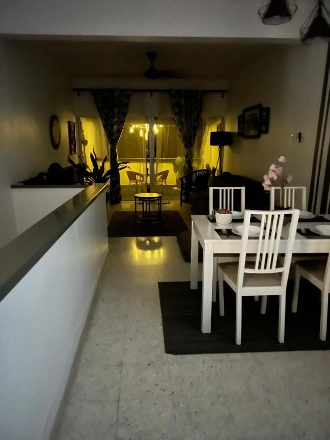 The Roomah Бентонг Экстерьер фото