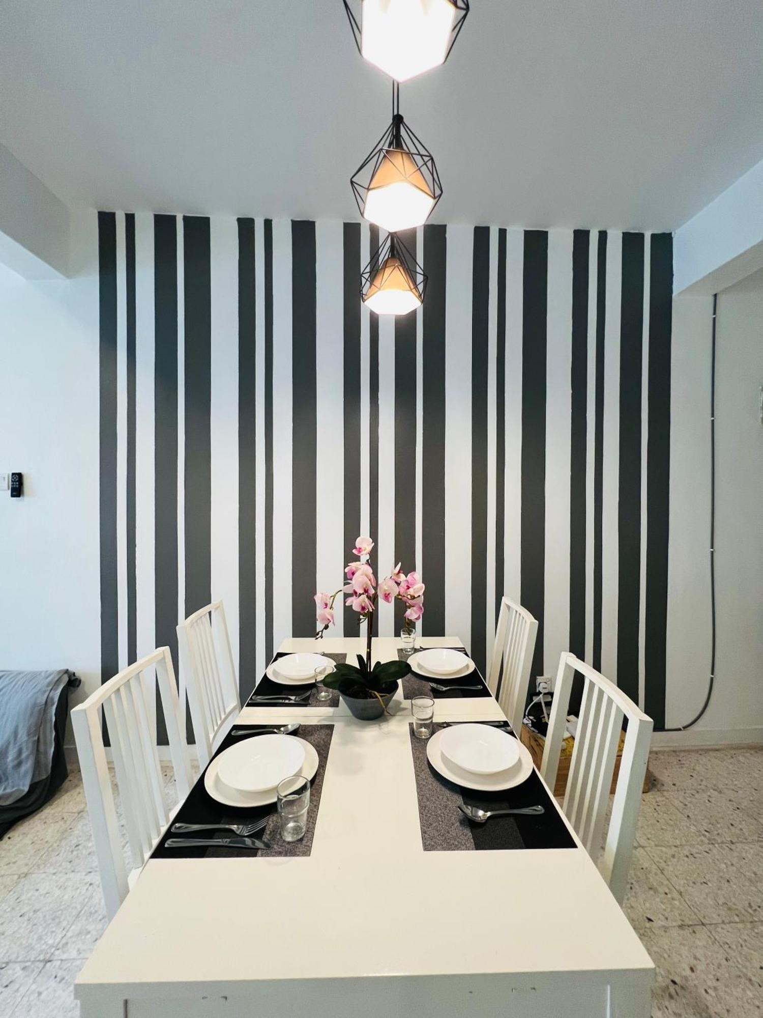 The Roomah Бентонг Экстерьер фото